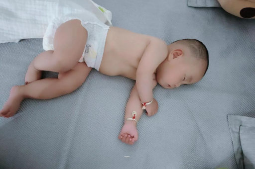 阳江宝宝先长上牙还是下牙 阳江宝宝先长上牙还是下牙